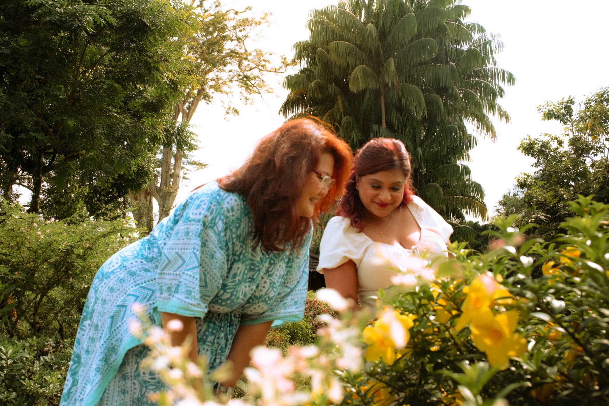 Maternity photography Singapore natural light